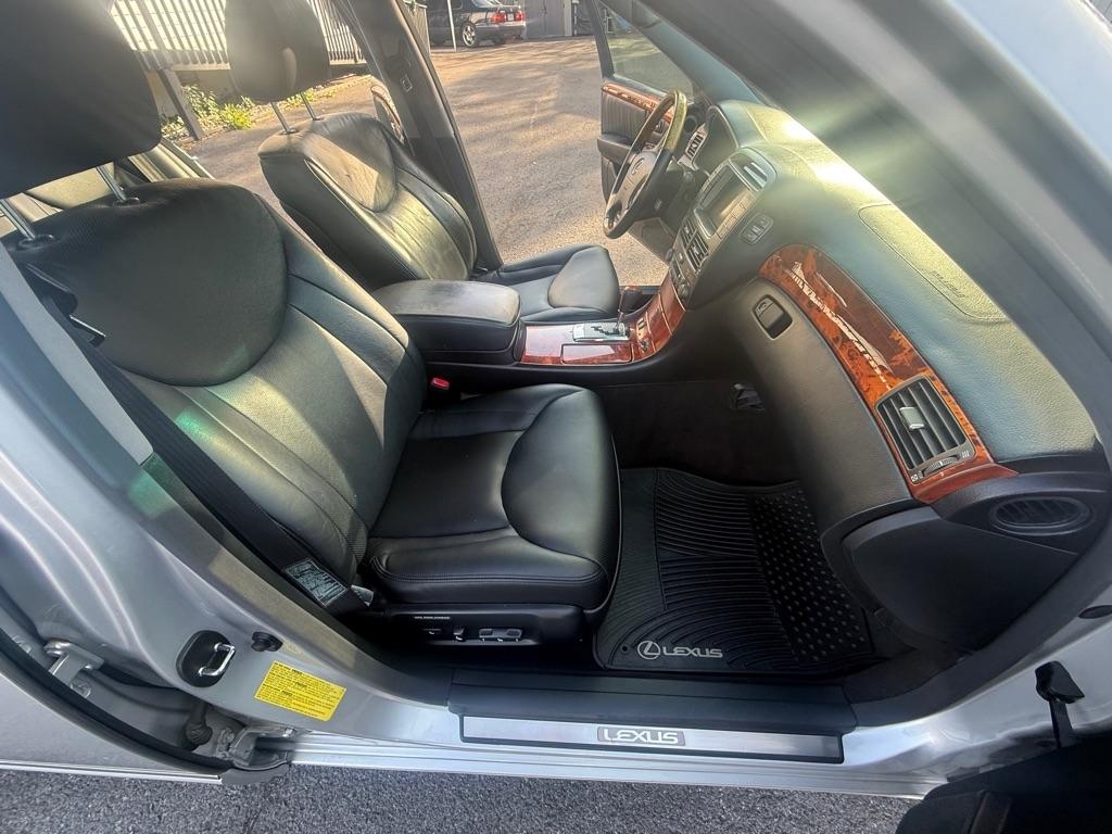 Lexus LS 430 Sedan 2006