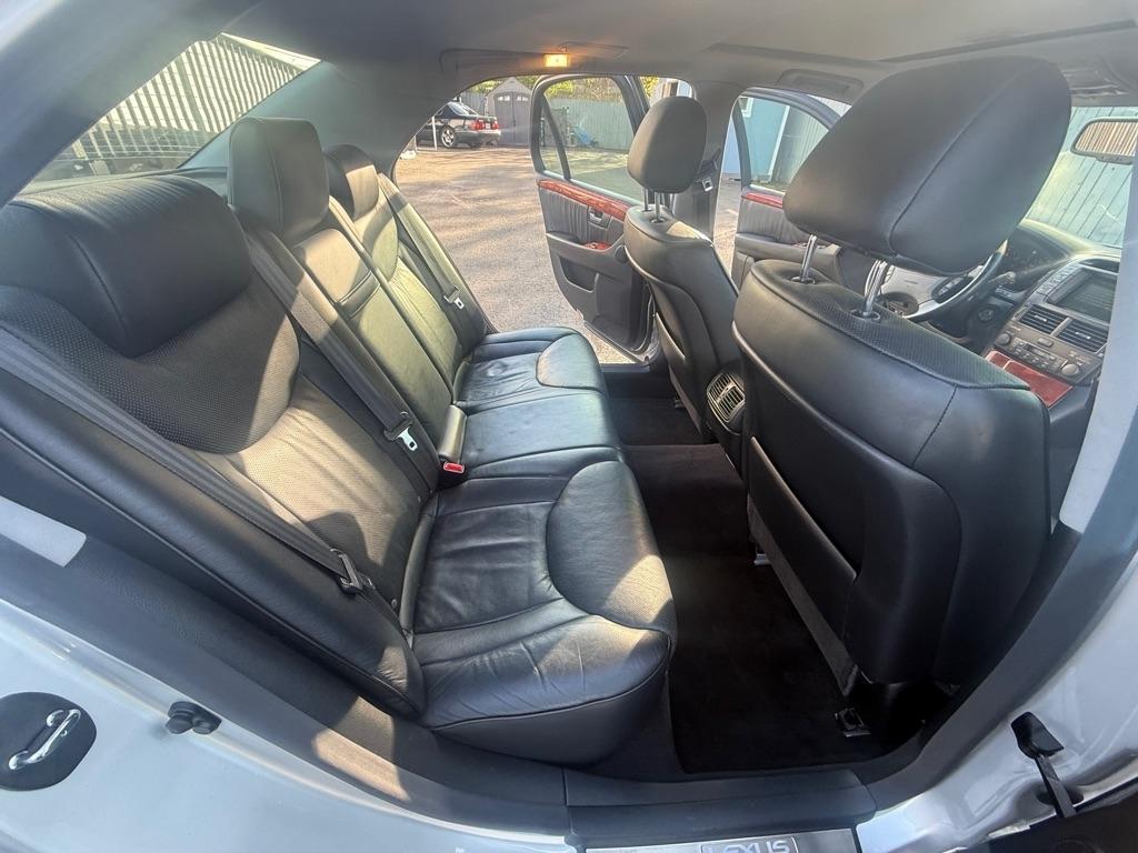 Lexus LS 430 Sedan 2006