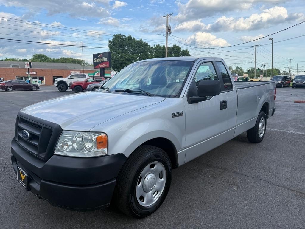 Ford F-150 XL 2WD 2005