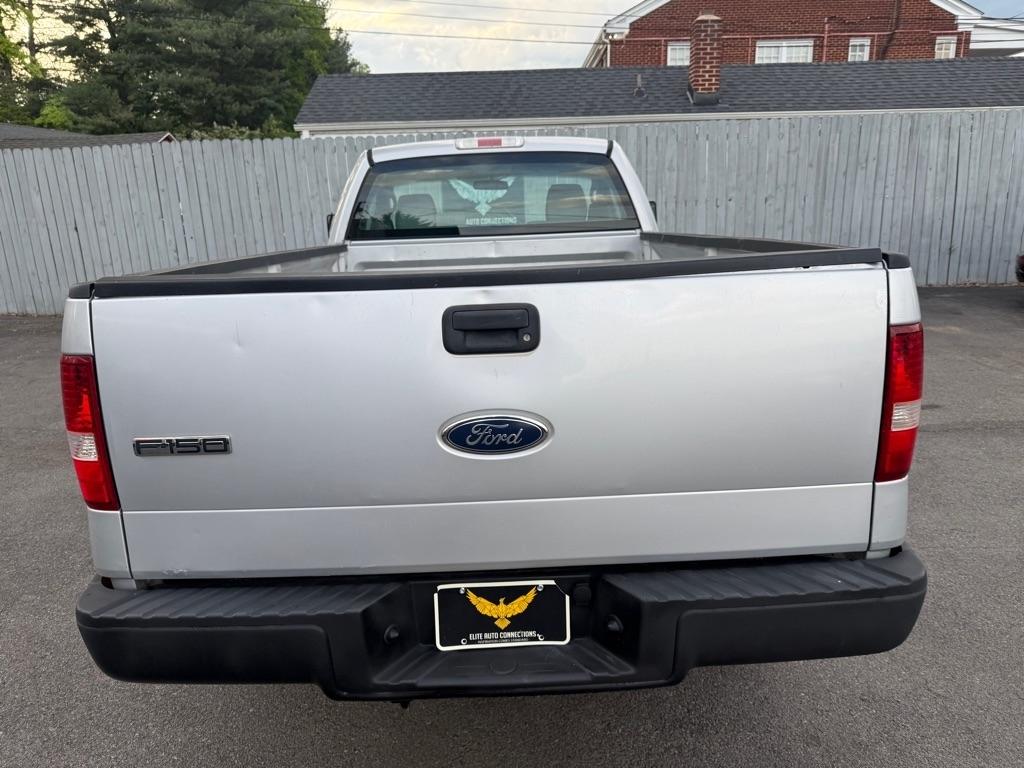 Ford F-150 XL 2WD 2005