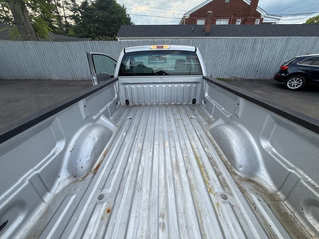 Ford F-150 XL 2WD 2005