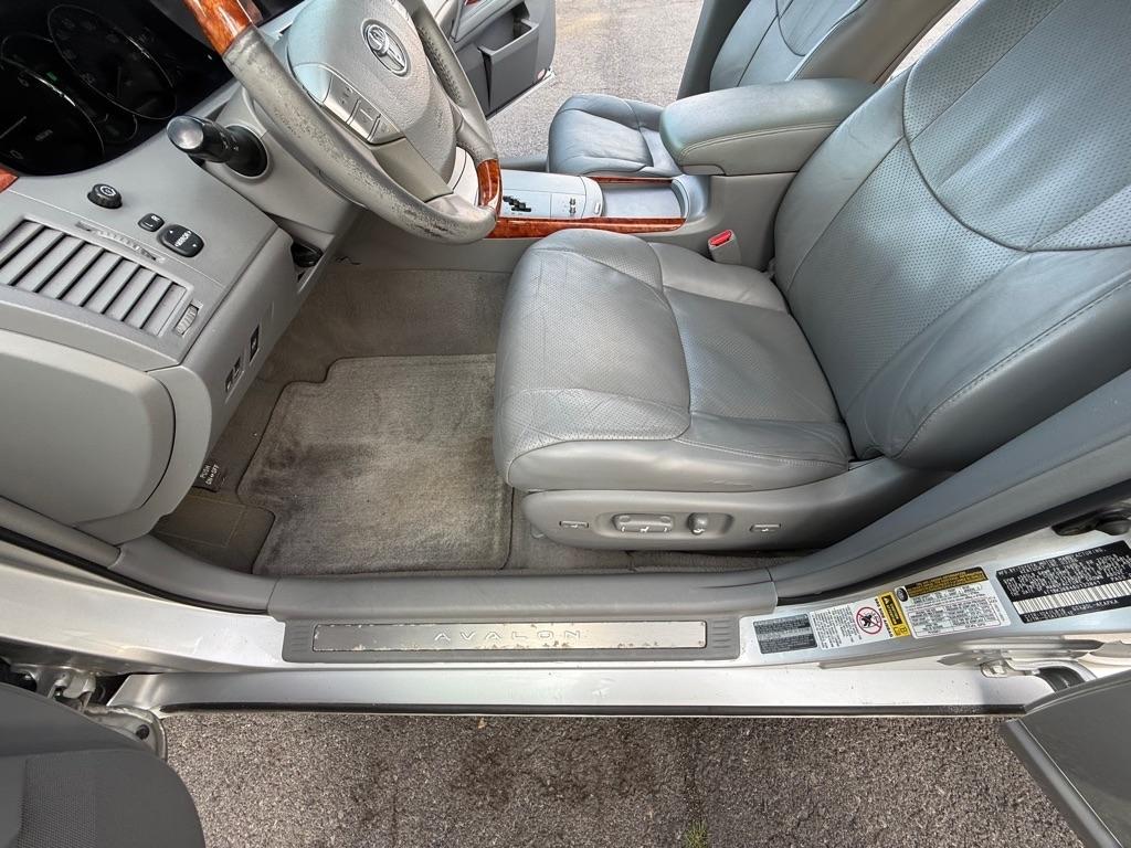 Toyota Avalon Limited 2006