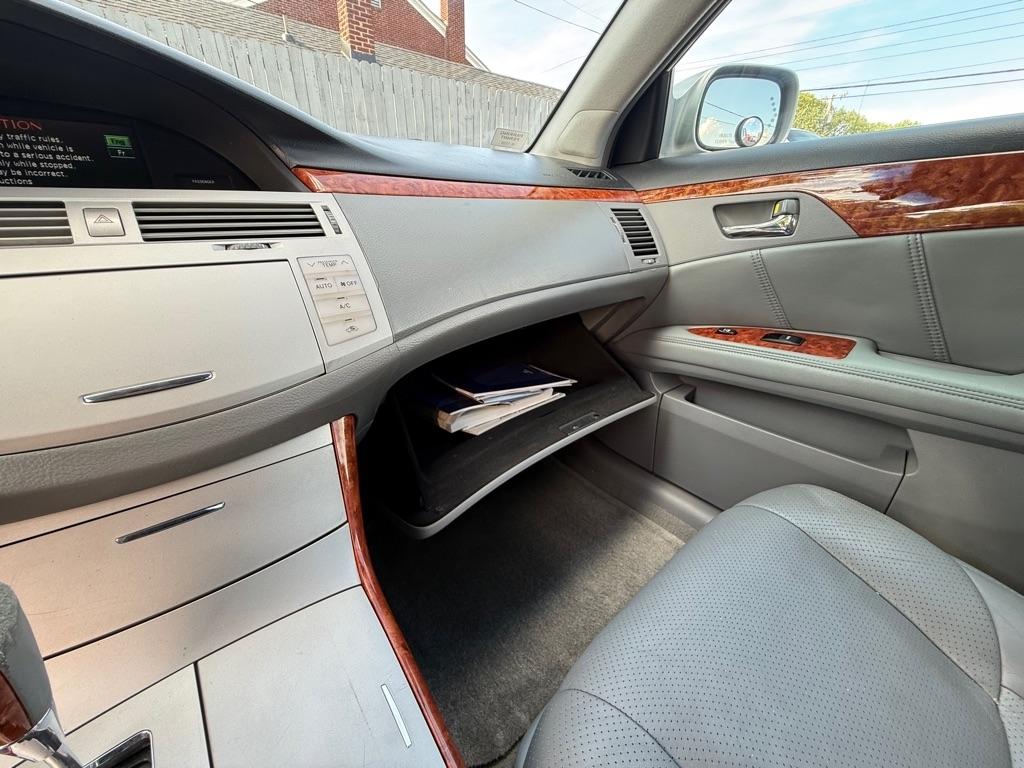 Toyota Avalon Limited 2006