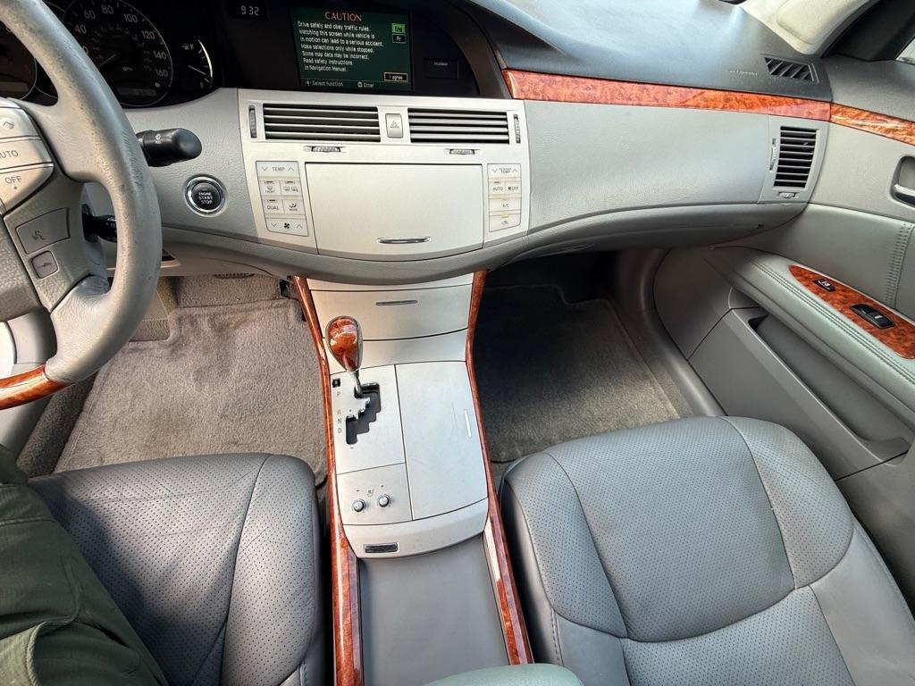 Toyota Avalon Limited 2006