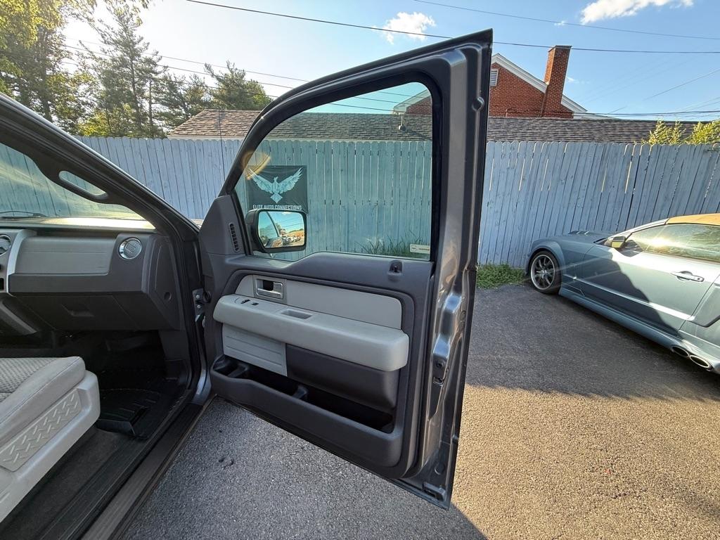 Ford F-150 XLT SuperCrew 5.5-ft. Bed 2WD 2010