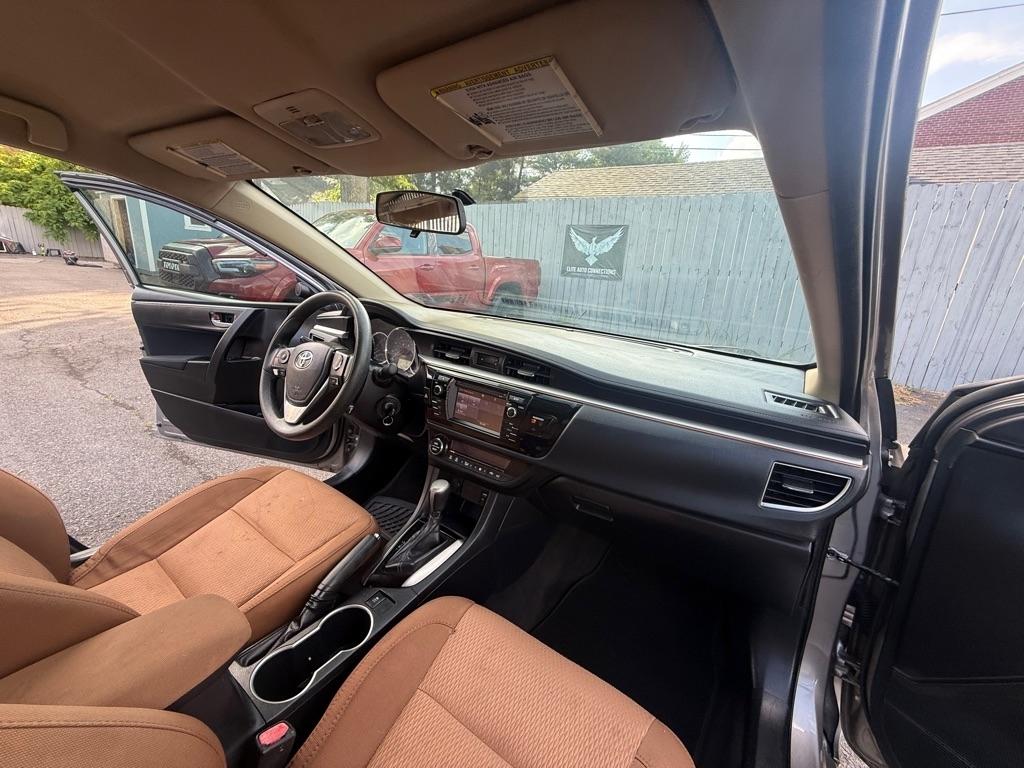 Toyota Corolla LE CVT 2015