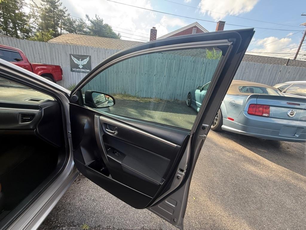 Toyota Corolla LE CVT 2015