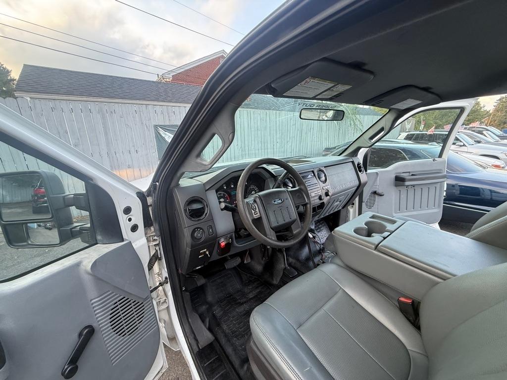 Ford F-350 SD XL 4WD 2011