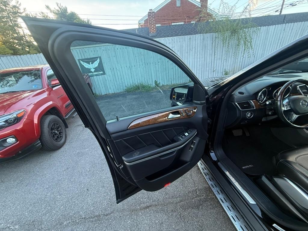 Mercedes-Benz GL-Class GL550 4MATIC 2015
