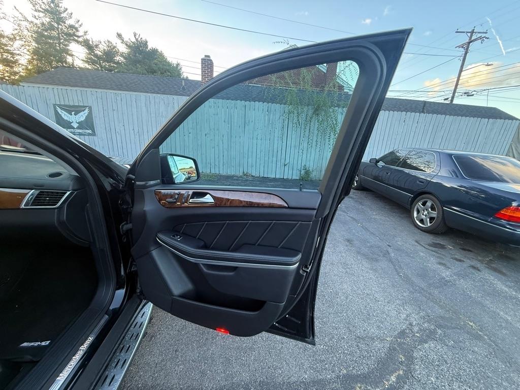 Mercedes-Benz GL-Class GL550 4MATIC 2015