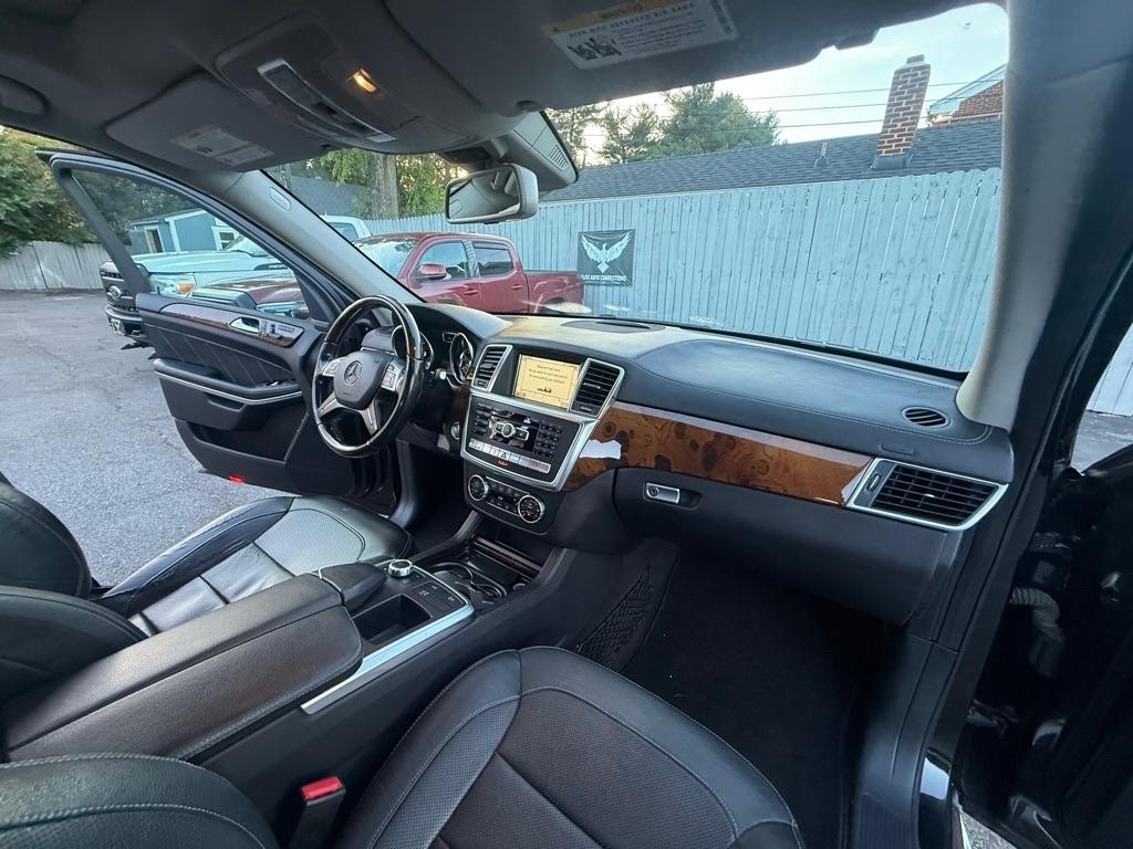 Mercedes-Benz GL-Class GL550 4MATIC 2015