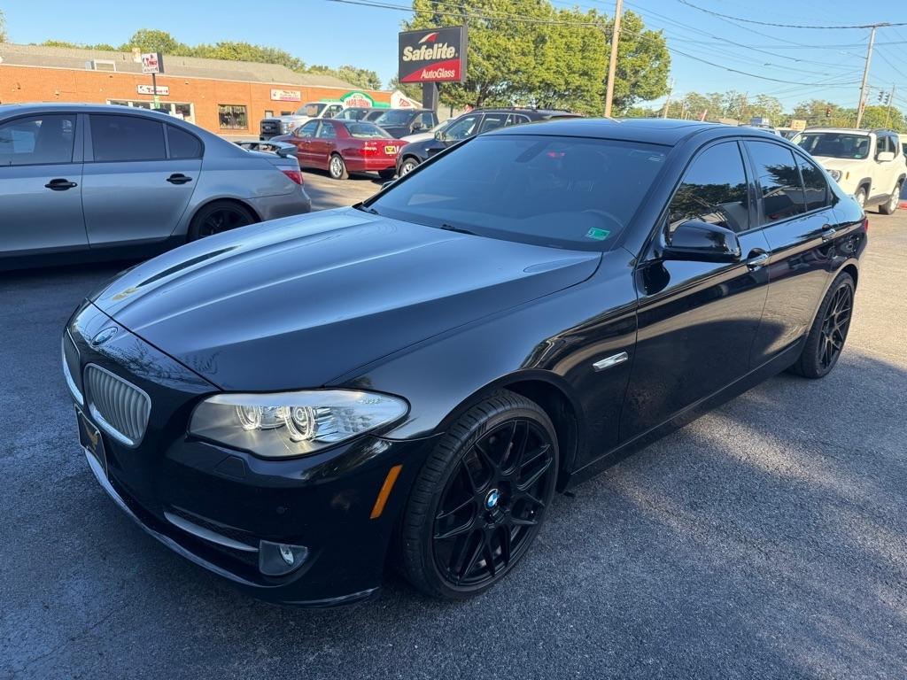 BMW 5-Series 550i 2011