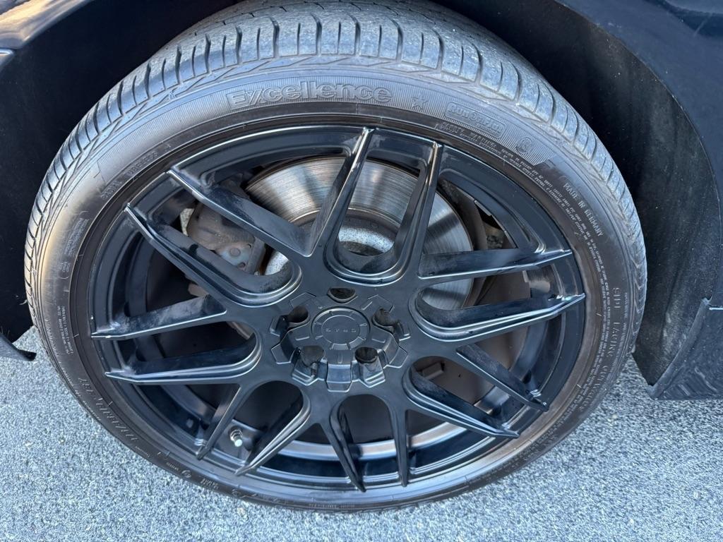 BMW 5-Series 550i 2011