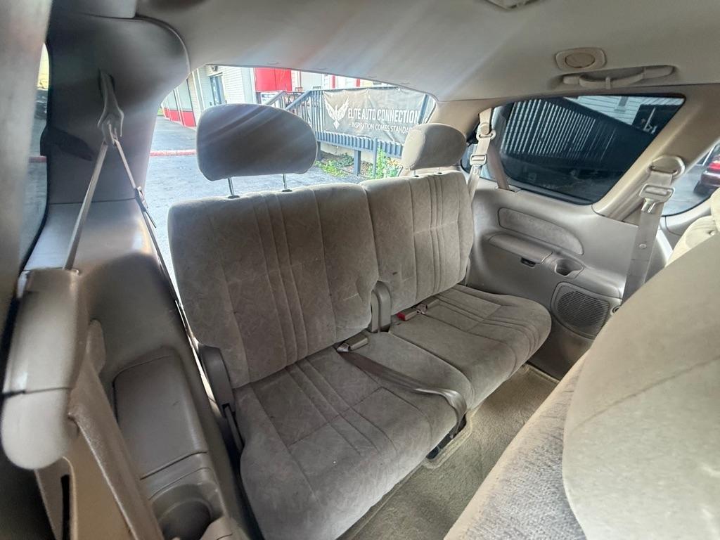 Toyota Sienna XLE 4-Door 2000