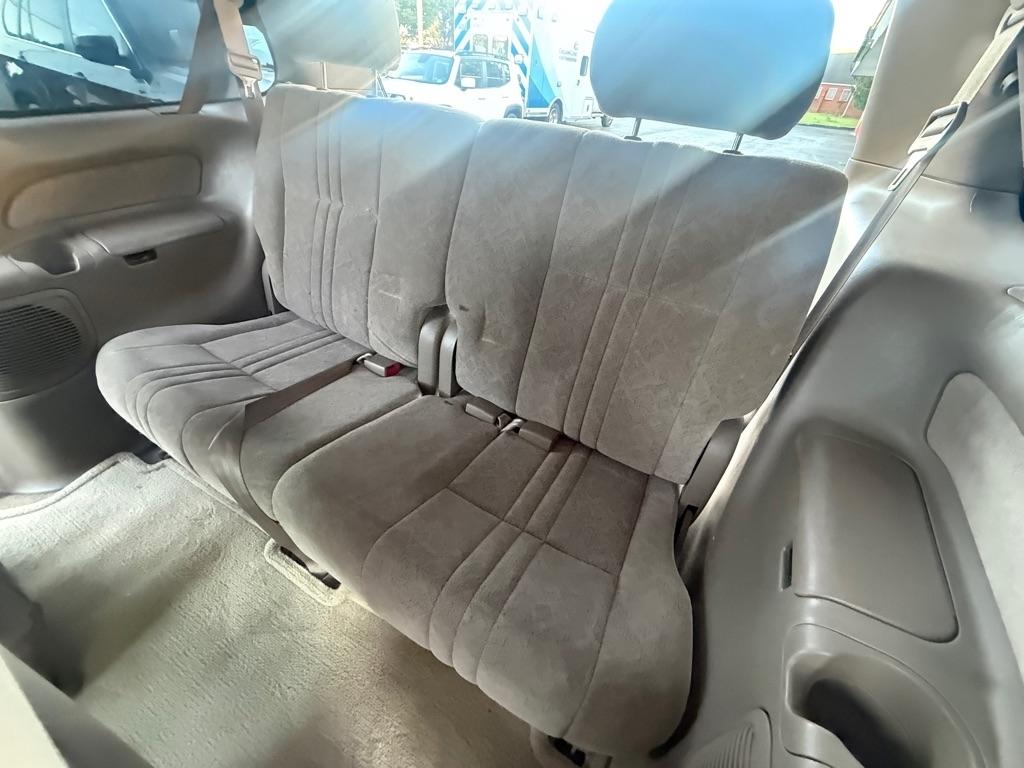 Toyota Sienna XLE 4-Door 2000