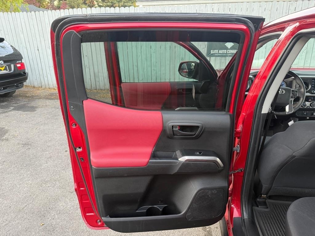 Toyota Tacoma SR5 Double Cab Long Bed V6 6AT 4WD 2022