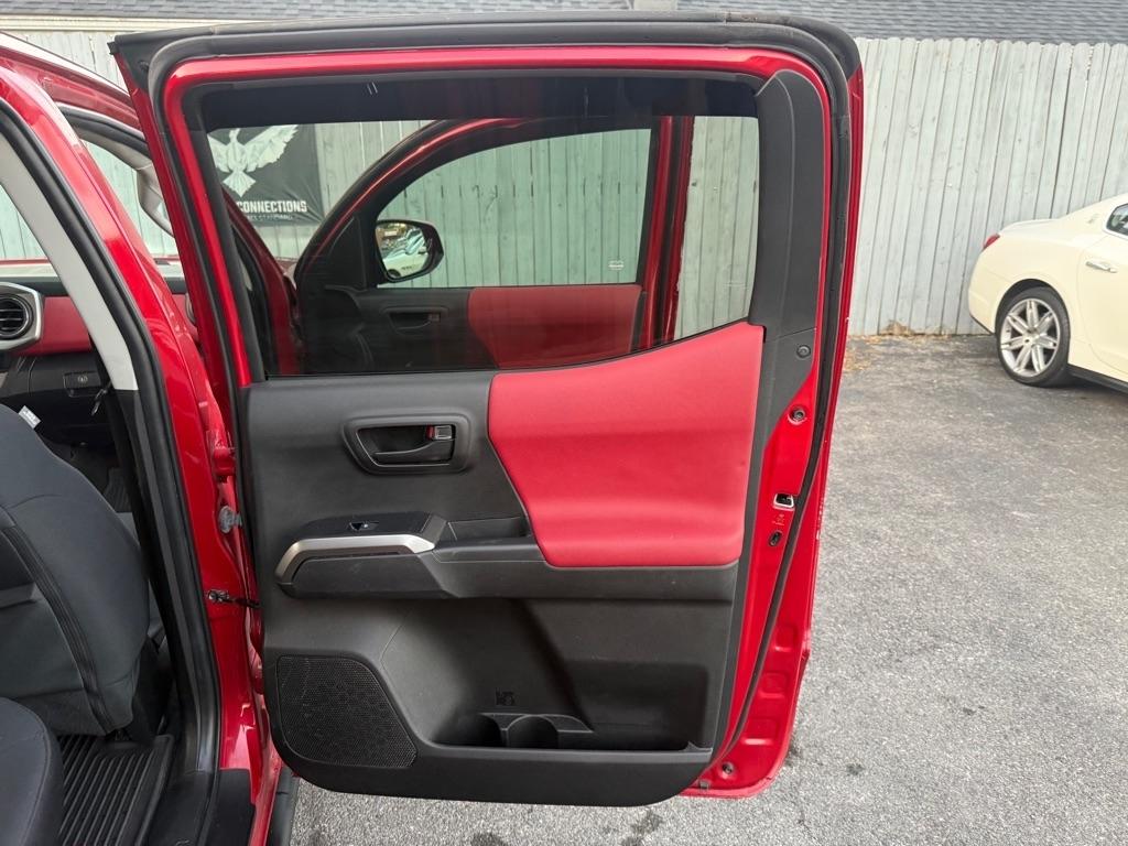 Toyota Tacoma SR5 Double Cab Long Bed V6 6AT 4WD 2022