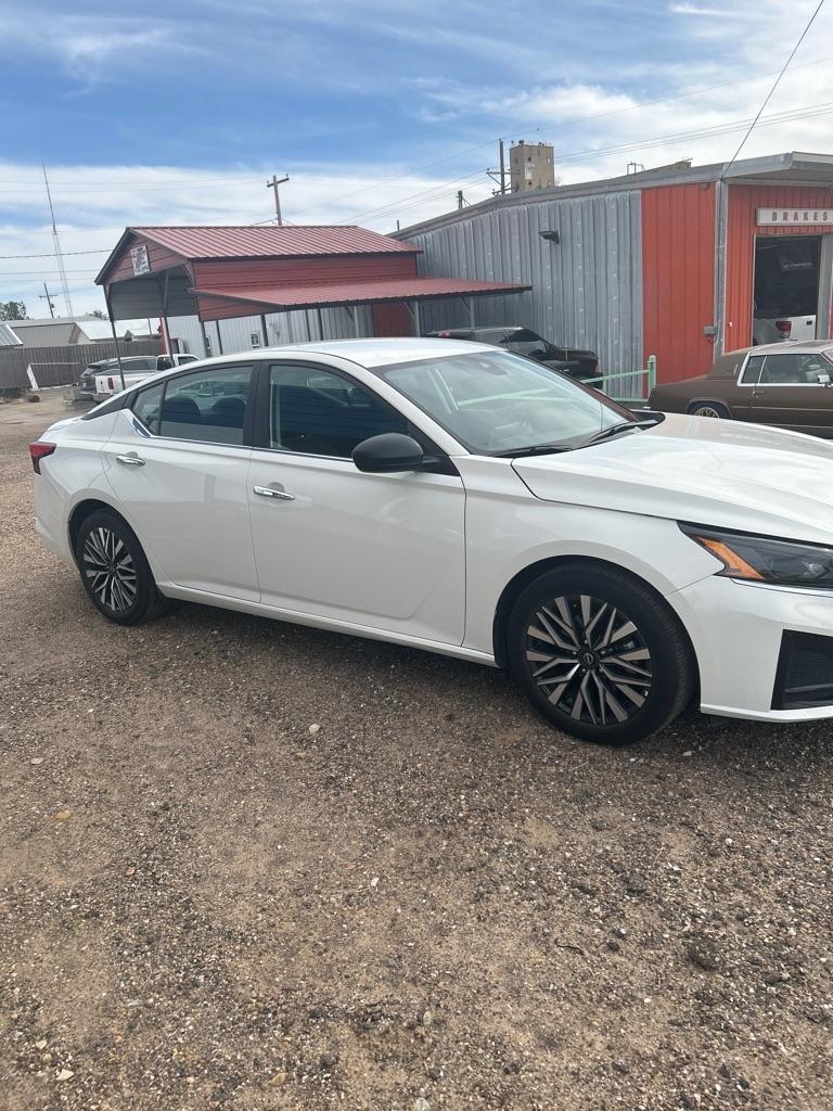 Nissan Altima 2.5 SV 2025