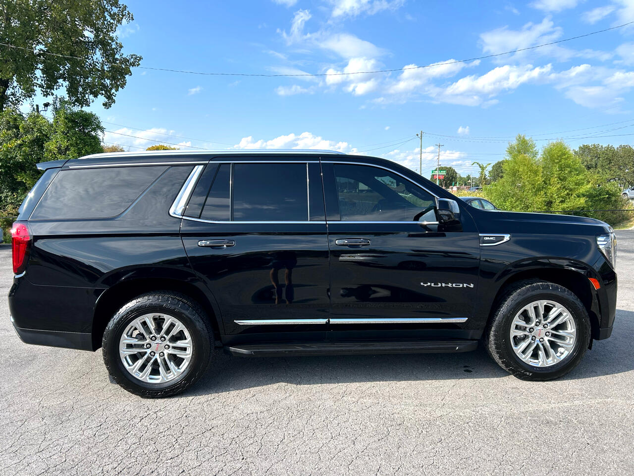 GMC Yukon SLT 2WD 2021