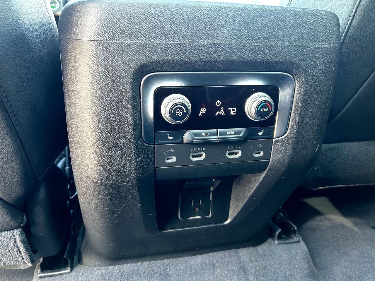 GMC Yukon SLT 2WD 2021