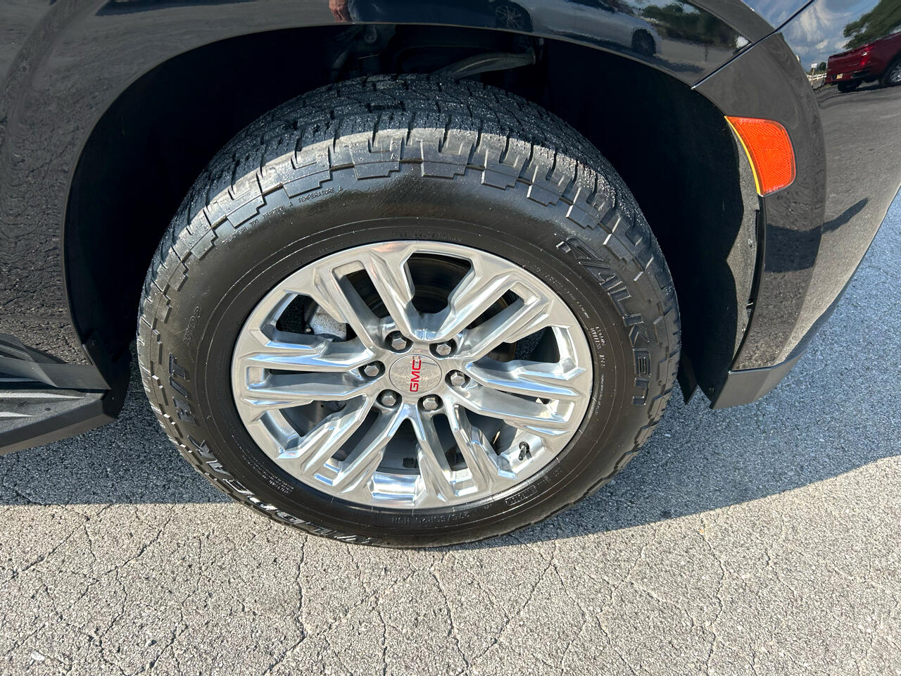 GMC Yukon SLT 2WD 2021