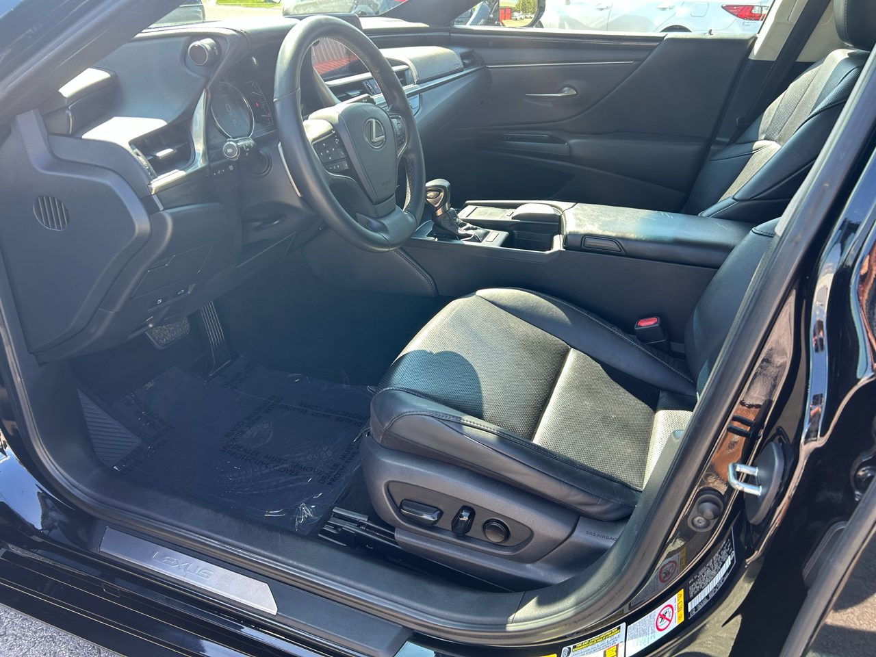 Lexus ES 350 4D Sedan 2019