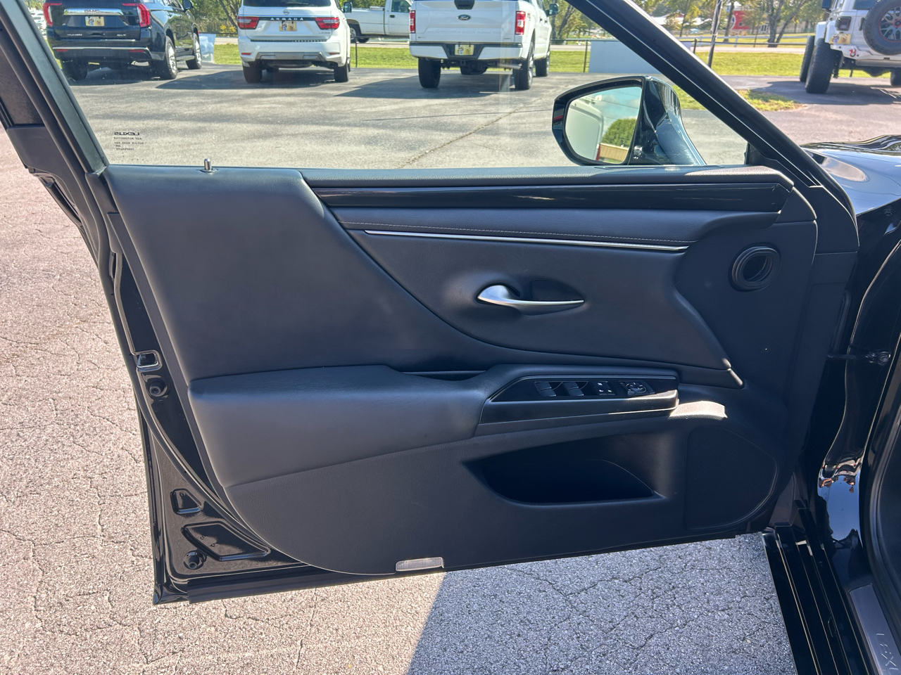 Lexus ES 350 4D Sedan 2019