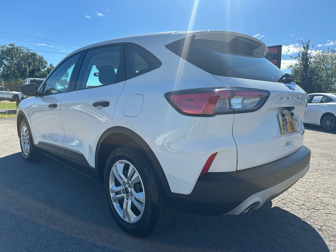 2022 Ford Escape S photo 3
