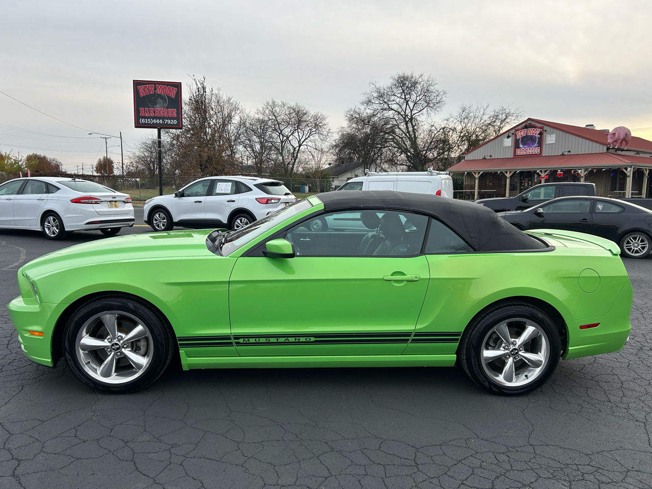 2013 Ford Mustang V6 Convertible photo 2