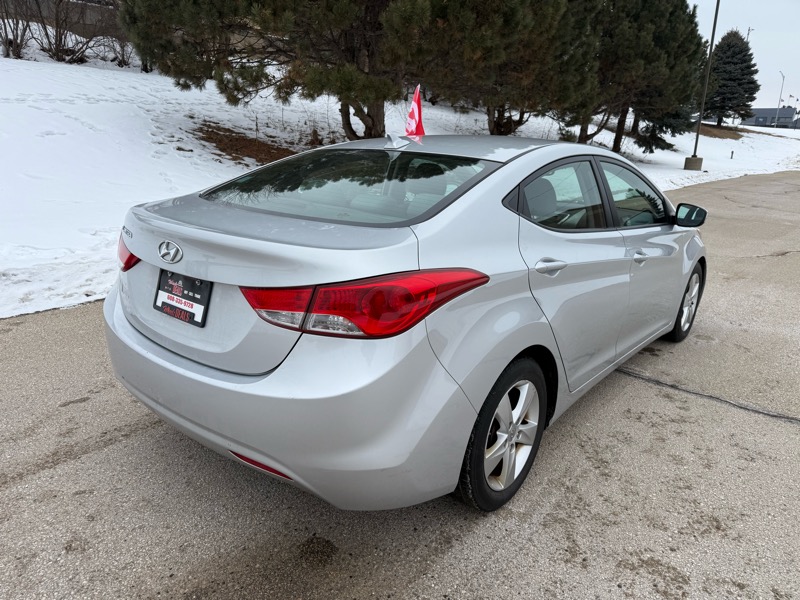 Hyundai Elantra Limited 2012