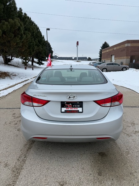 Hyundai Elantra Limited 2012