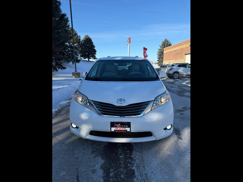 2013 Toyota Sienna XLE