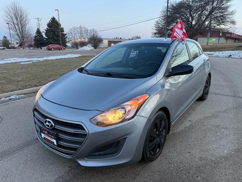 Hyundai Elantra GT A/T 2016