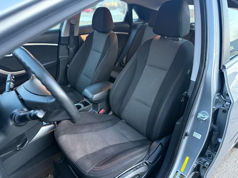 Hyundai Elantra GT A/T 2016