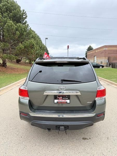 Toyota Highlander Base 4WD 2012