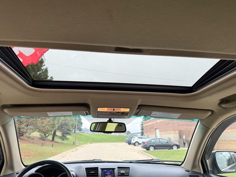 Toyota Highlander Base 4WD 2012