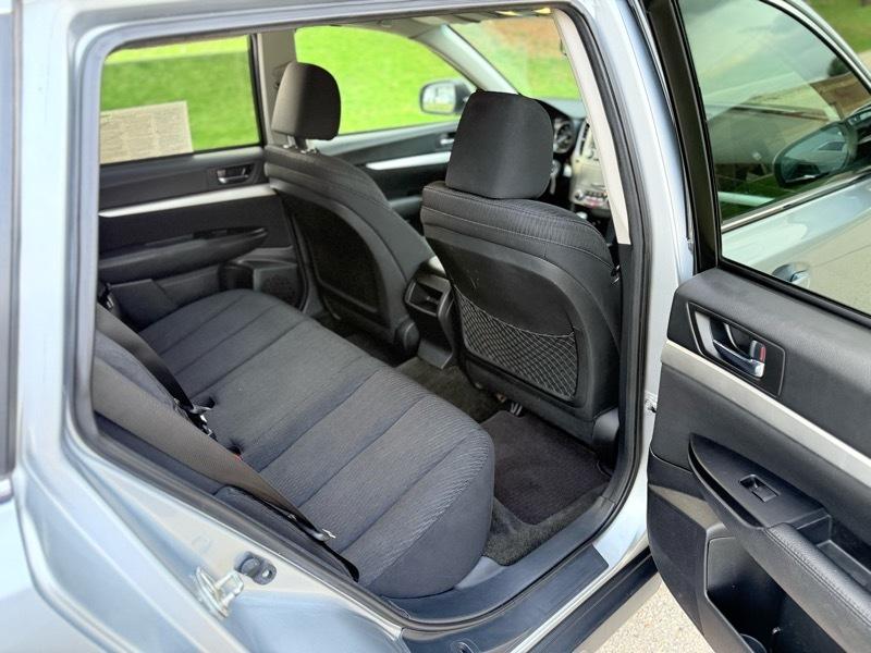 Subaru Outback 2.5i Premium 2012