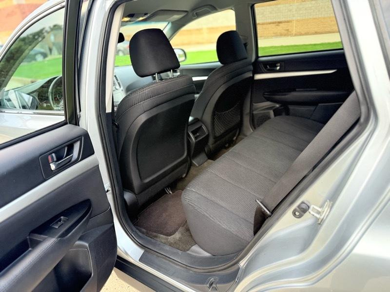 Subaru Outback 2.5i Premium 2012