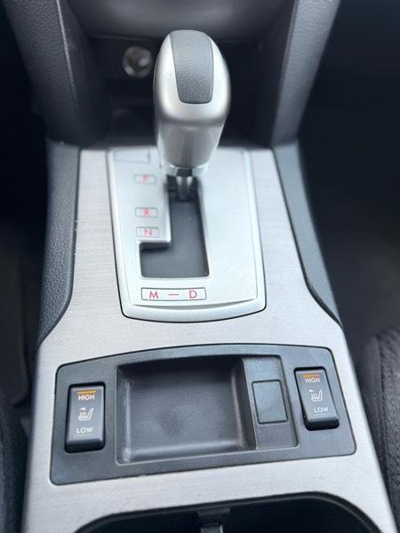 Subaru Outback 2.5i Premium 2012