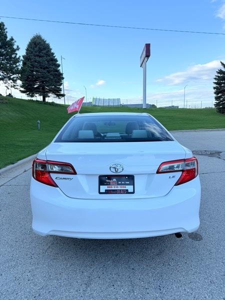 Toyota Camry 4dr Sedan LE 2013