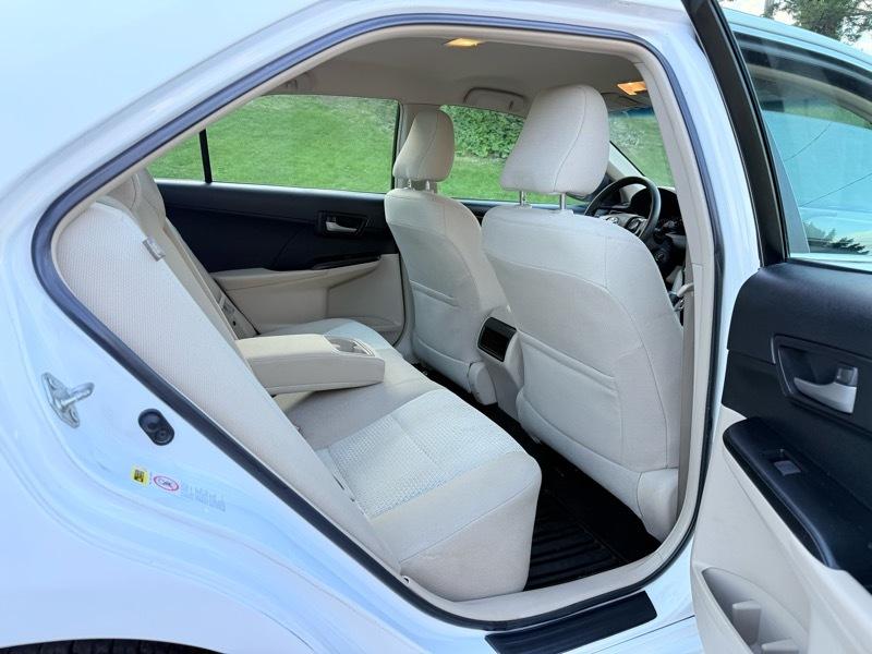 Toyota Camry 4dr Sedan LE 2013