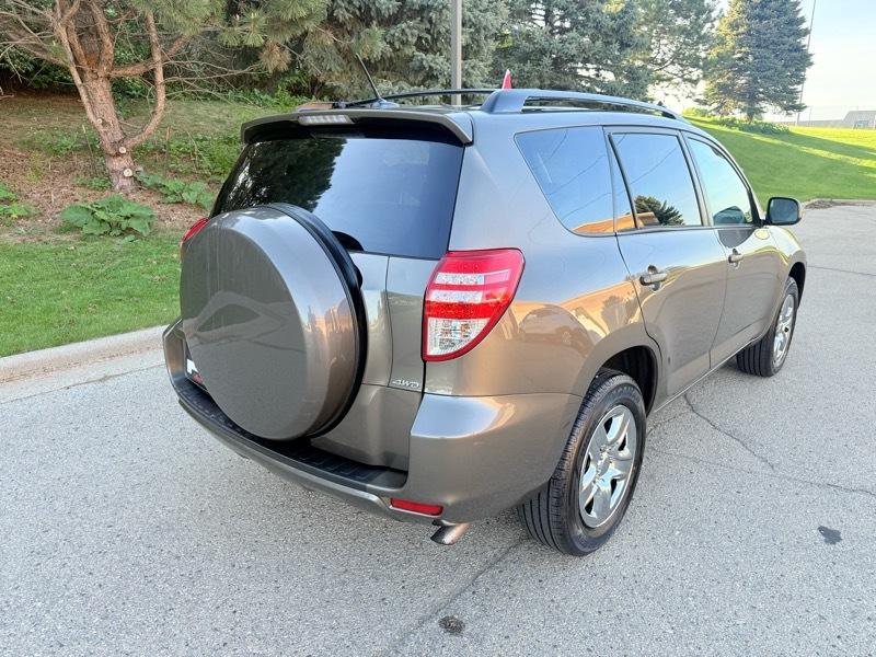 Toyota RAV4 Base I4 4WD 2011