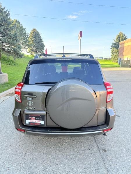 Toyota RAV4 Base I4 4WD 2011