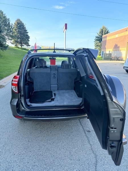 Toyota RAV4 Base I4 4WD 2011