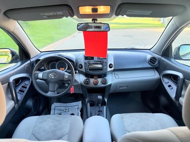Toyota RAV4 Base I4 4WD 2011