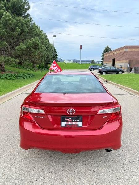 Toyota Camry SE 2012