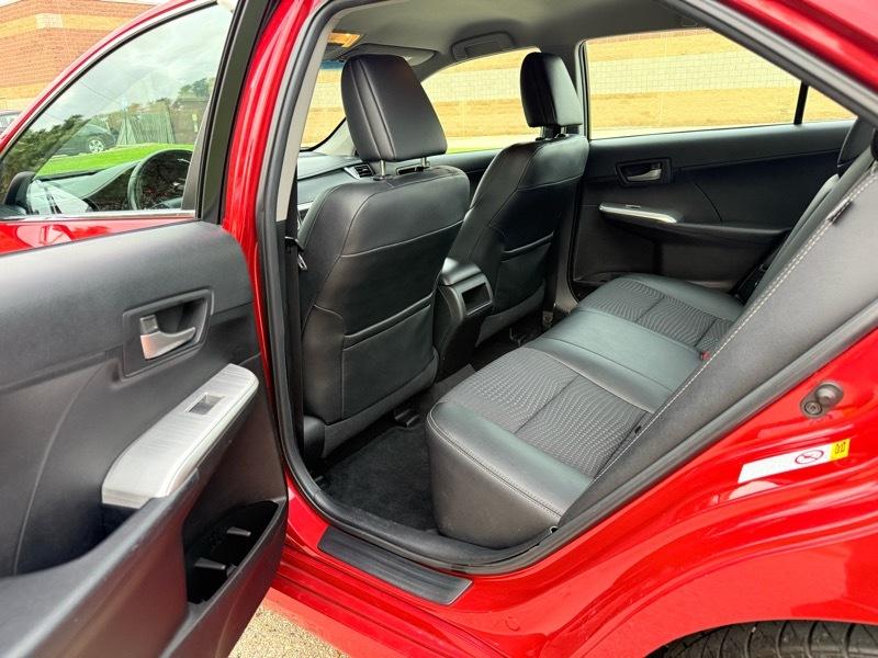 Toyota Camry SE 2012