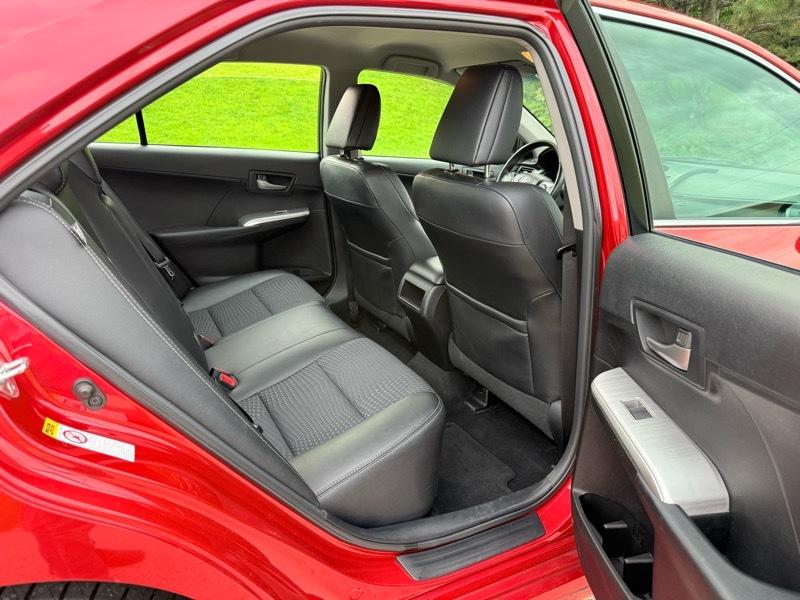 Toyota Camry SE 2012