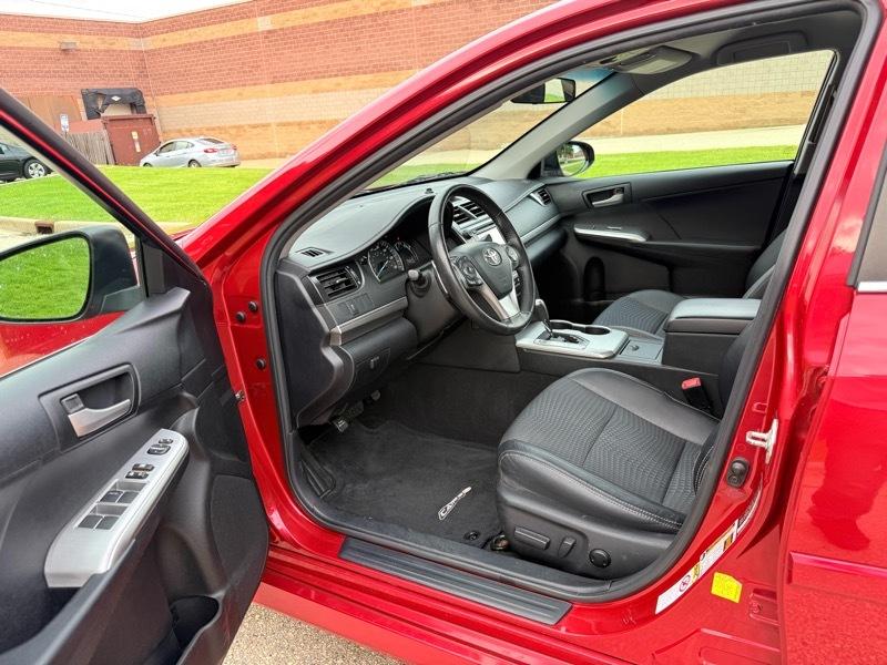 Toyota Camry SE 2012