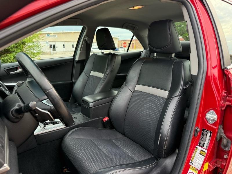 Toyota Camry SE 2012